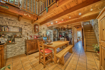 Mas - 157 m² - 8 pièces