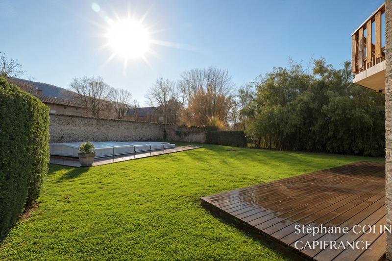 Maison - 137 m² - 6 pièces