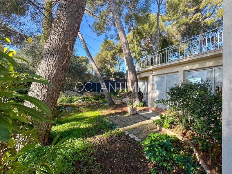 Maison - 170 m² - 5 pièces