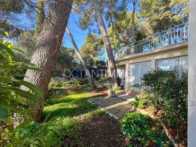 Maison - 170 m² - 5 pièces