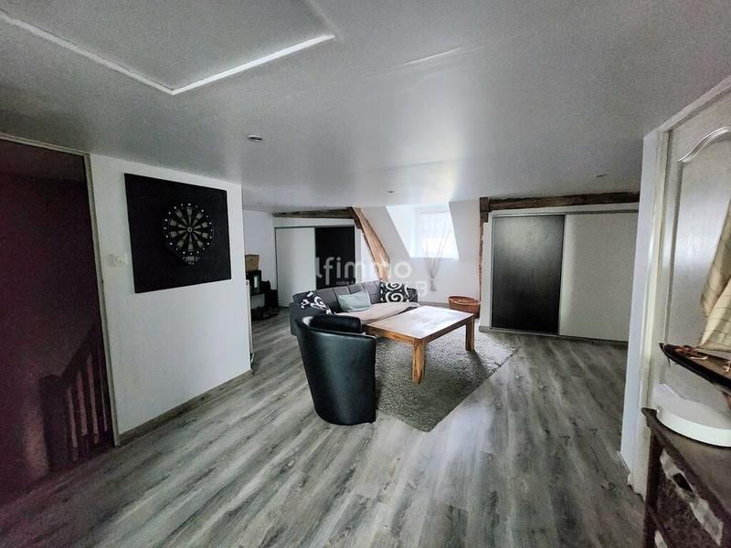 Maison - 208 m² - 9 pièces