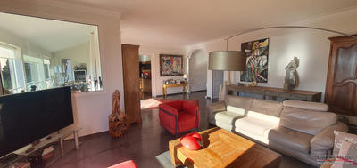 Appartement - 121 m² - 4 pièces