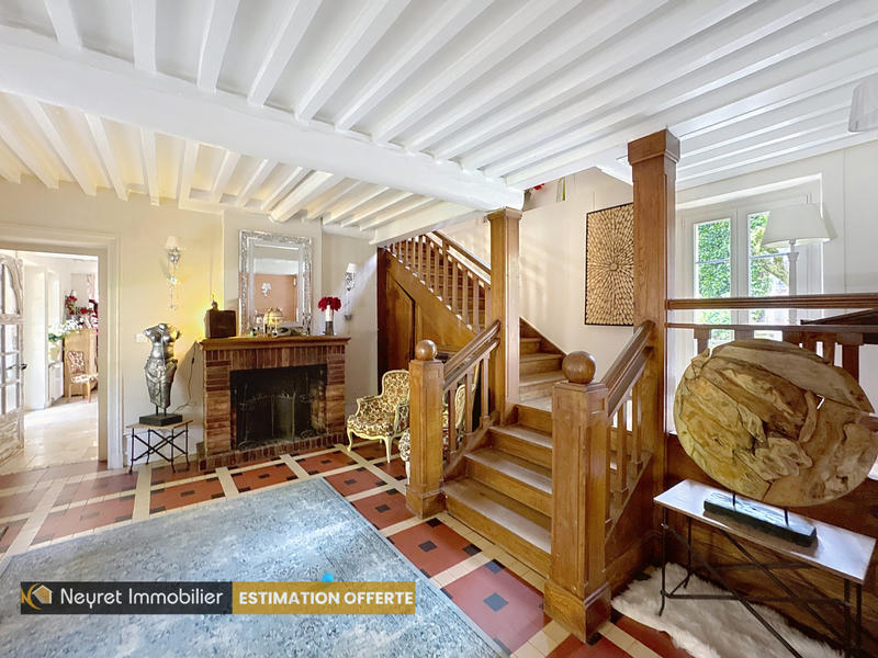 Maison - 300 m² - 10 pièces