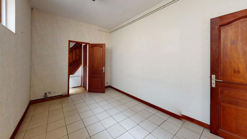 Immeuble - 136 m² - 6 pièces