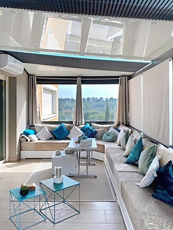 Maison - 228 m² - 9 pièces