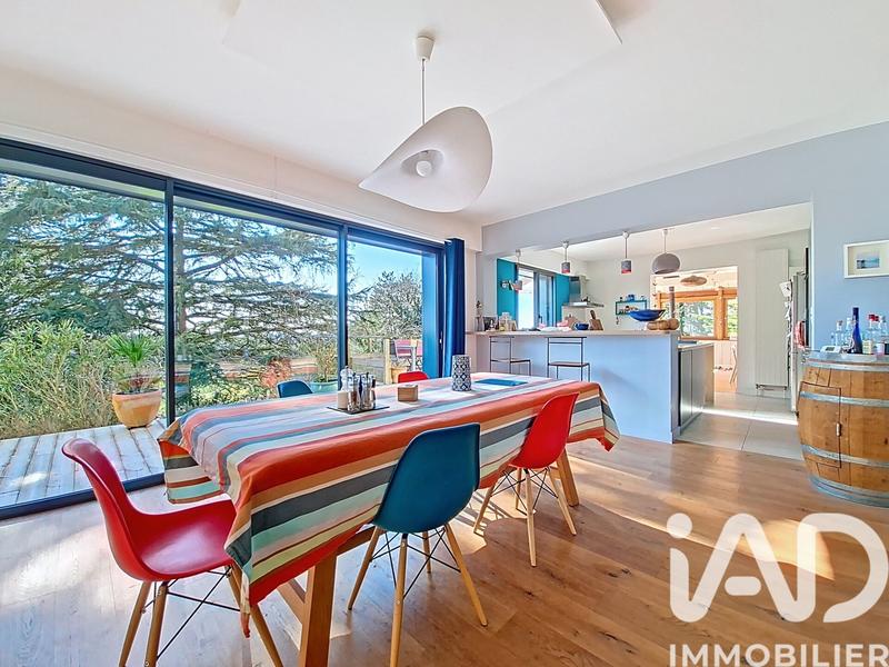 Maison - 226 m² - 8 pièces