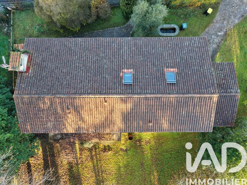 Maison - 220 m² - 7 pièces