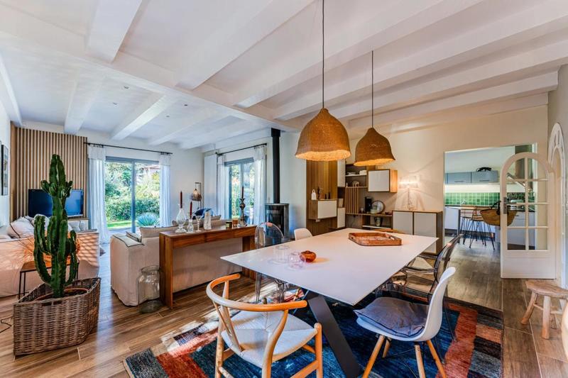 Propriété - 135 m² - 4 pièces