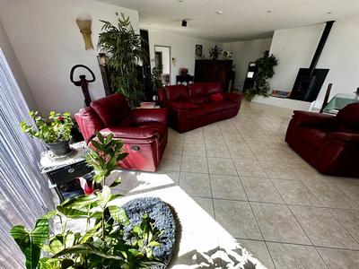Maison - 165 m² - 5 pièces