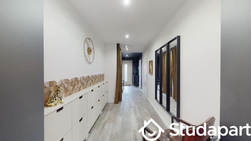 Chambre - 11 m² - 1 pièce