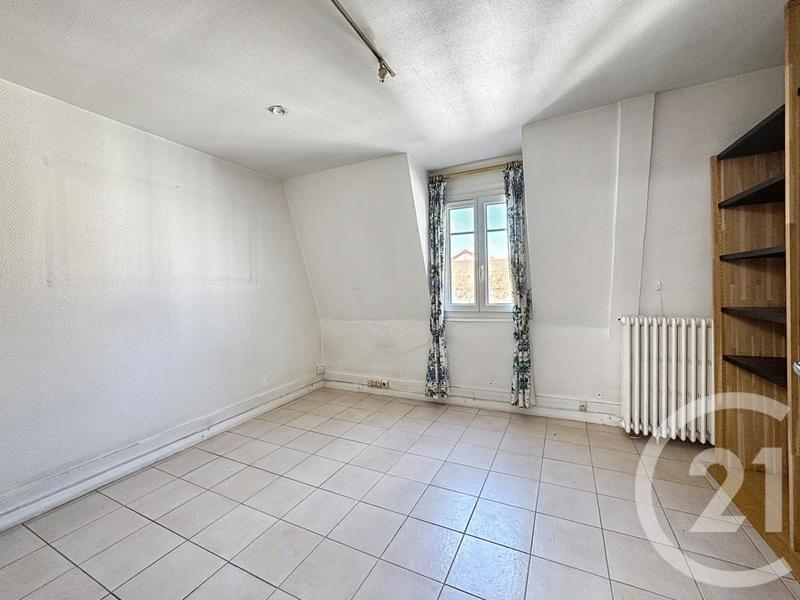 Maison de ville - 194 m² - 11 pièces