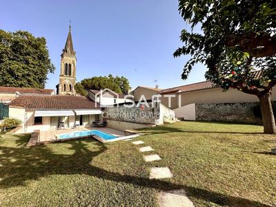 Maison - 254 m² - 5 pièces