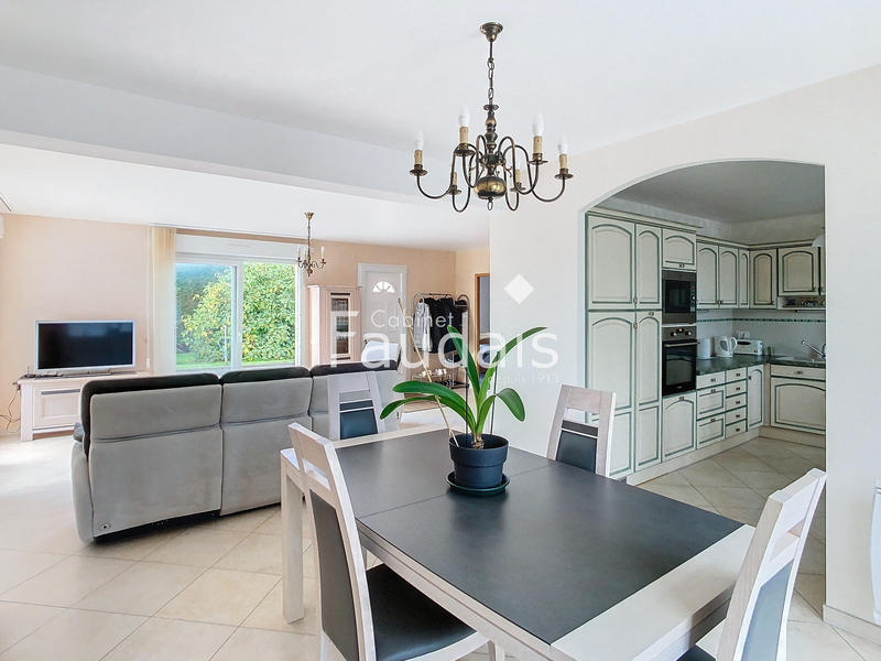 Maison - 130 m² - 6 pièces