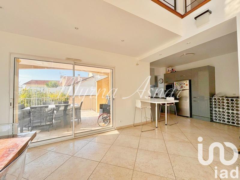 Maison - 295 m² - 8 pièces