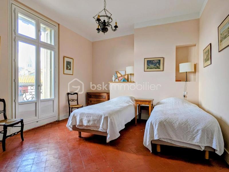 Maison de maîtres - 384 m² - 12 pièces