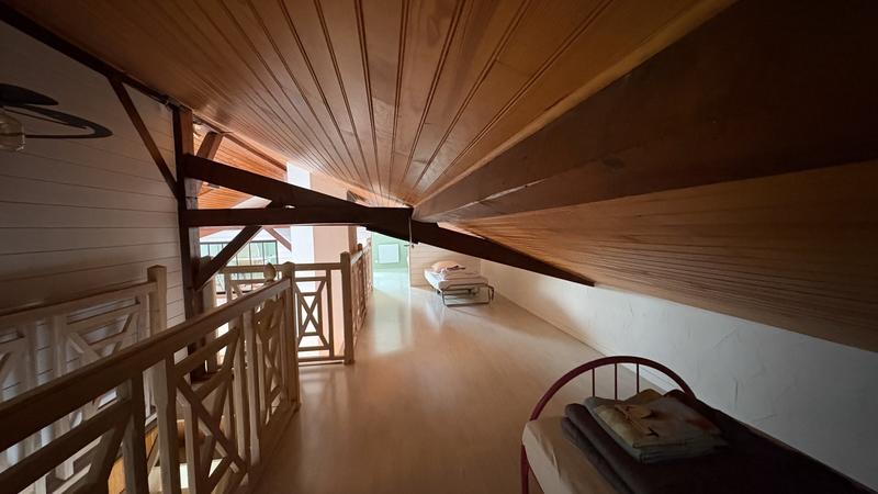 Maison - 180 m² - 7 pièces