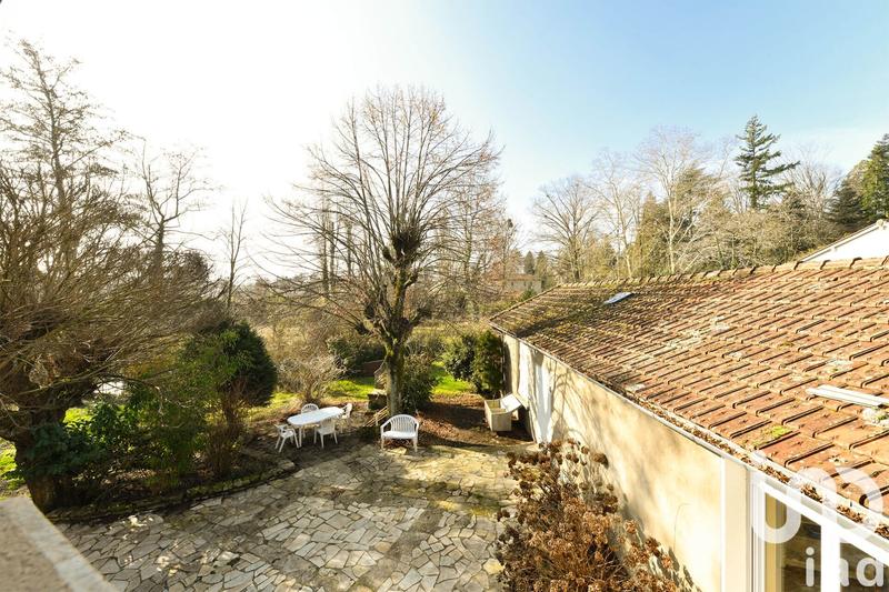 Maison - 202 m² - 8 pièces