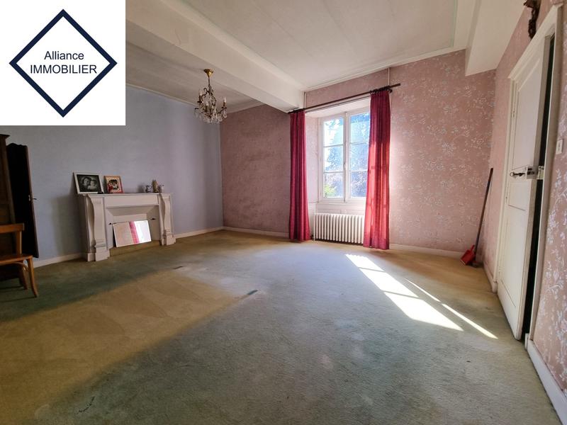 Maison ancienne - 195 m² - 6 pièces