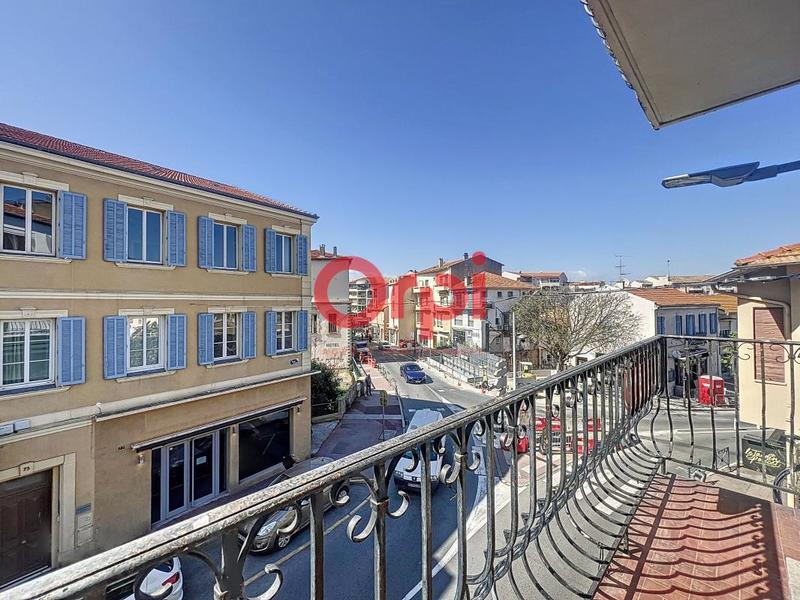 Studio - 14 m² - 1 pièce