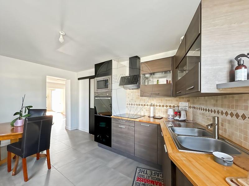 Maison - 136 m² - 5 pièces