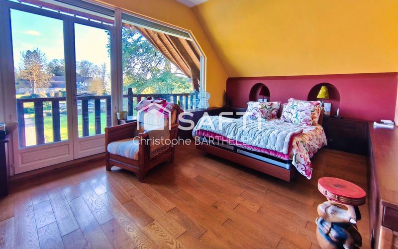 Maison - 220 m² - 8 pièces