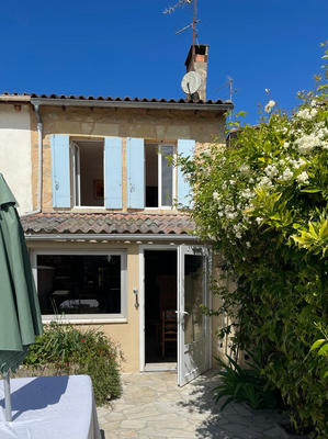 Maison de village - 160 m² - 8 pièces