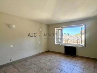 Maison de village - 94 m² - 4 pièces