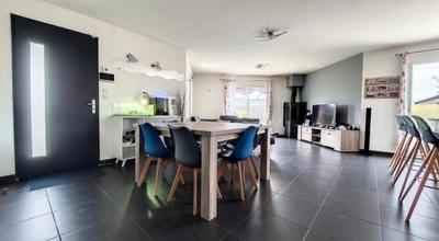 Maison - 95 m² - 4 pièces