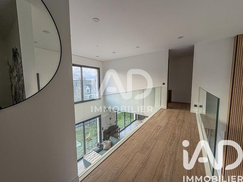 Maison - 187 m² - 5 pièces