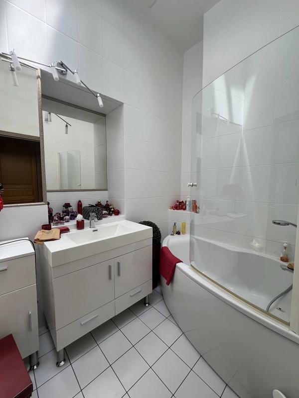 Appartement - 165 m² - 6 pièces