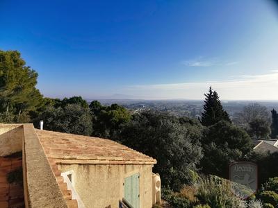 Maison - 180 m² - 5 pièces