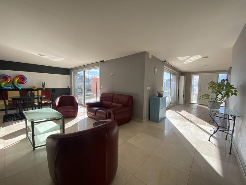 Villa - 370 m² - 8 pièces