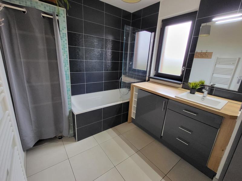 Appartement - 80 m² - 4 pièces