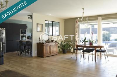 Villa - 204 m² - 6 pièces