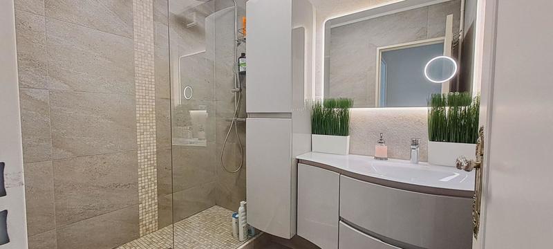 Appartement - 75 m² - 3 pièces