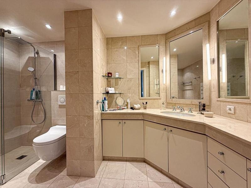 Appartement - 95 m² - 4 pièces