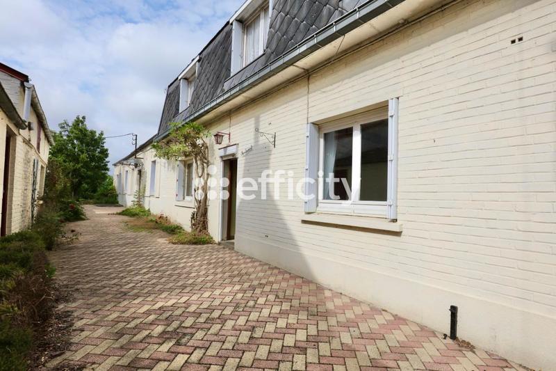 Maison - 208 m² - 12 pièces