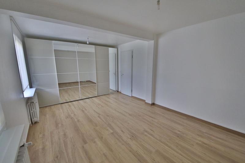 Maison - 180 m² - 5 pièces