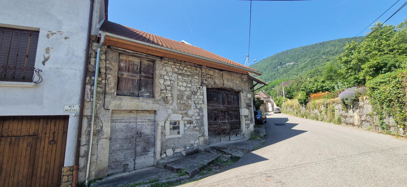 Maison de village - 200 m² - 1 pièce