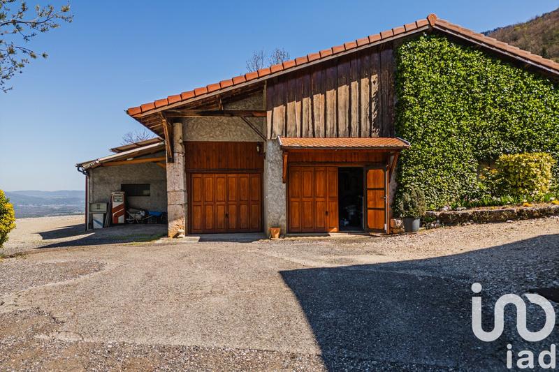 Maison - 185 m² - 8 pièces