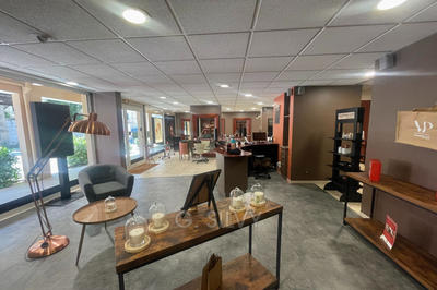 Local commercial - 114 m²