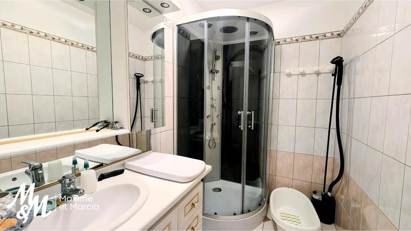 Maison - 99 m² - 5 pièces