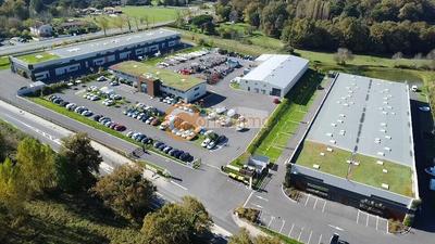 Local d'activité / Entrepôt - 367 m²