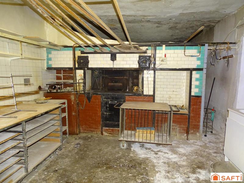 Local commercial - 240 m² - 5 pièces