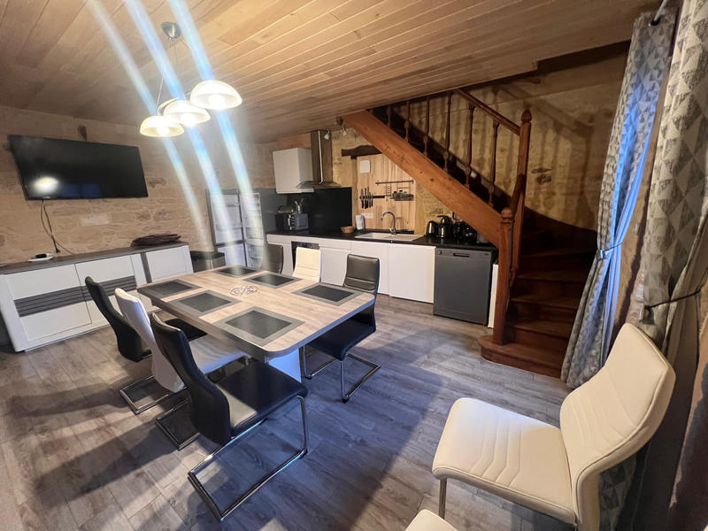 Maison - 170 m² - 12 pièces