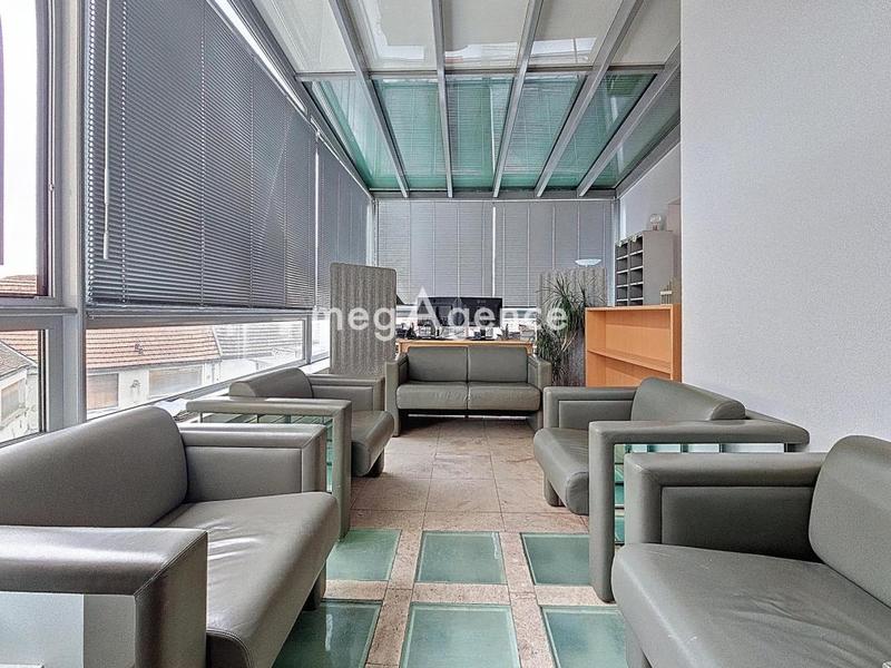 Appartement - 265 m² - 9 pièces