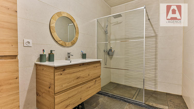 Maison - 95 m² - 4 pièces