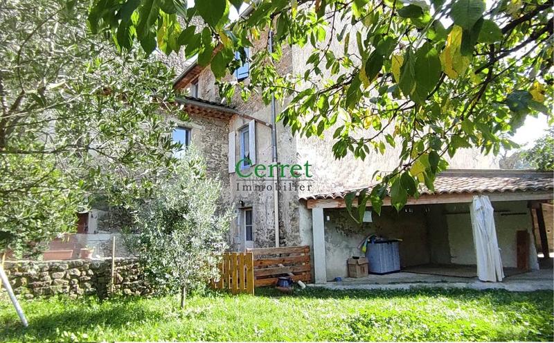 Maison de village - 204 m² - 7 pièces