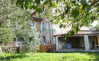 Maison de village - 204 m² - 7 pièces