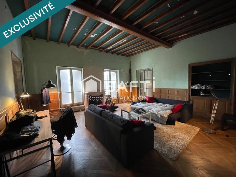 Propriété - 486 m² - 11 pièces